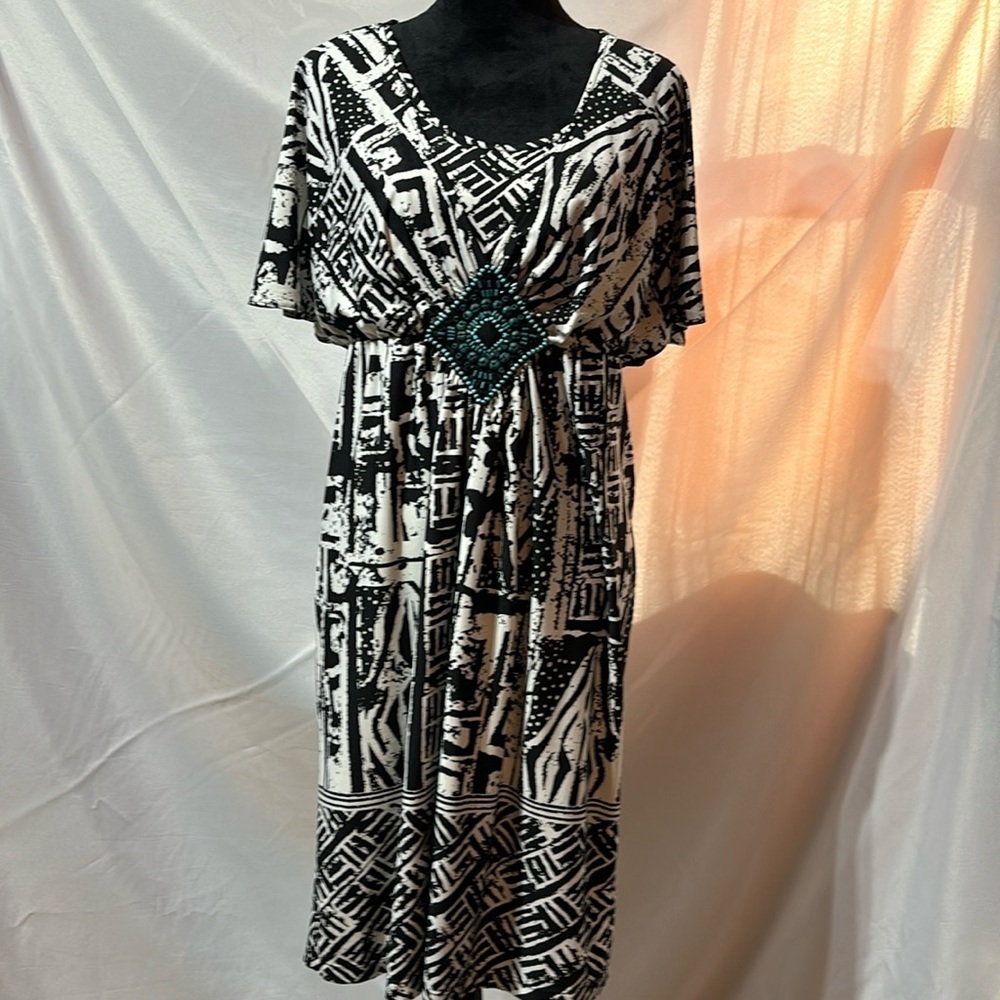 BOGO ECI New York Short Sleeve Bead Accent Black/White Dress Size L